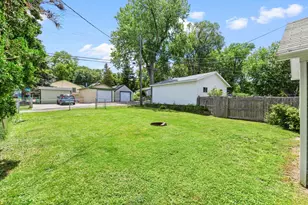 240 Sidney St E, Saint Paul, MN 55107 - Photo 33