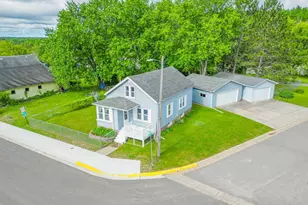 903 Gary St, Calumet, MN 55716 - Photo 35