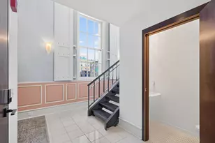 214 4th St E, Saint Paul, MN 55101 - Photo 9