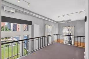 214 4th St E, Saint Paul, MN 55101 - Photo 11