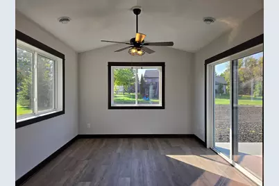 206 Barony Road, Le Sueur, MN 56058 - Photo 5