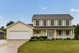 830 8 Ave SW, Pine Island, MN 55963 - Photo 1