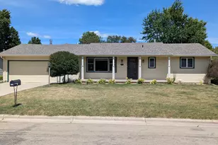 1111 Skylark Ln, Albert Lea, MN 56007 - Photo 3