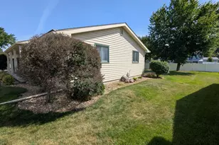 1111 Skylark Ln, Albert Lea, MN 56007 - Photo 7