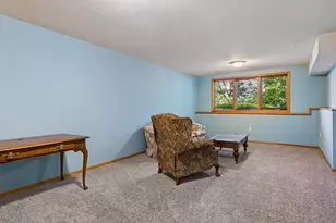 2433 Columbus Ct, Minneapolis, MN 55404 - Photo 27