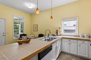 2433 Columbus Ct, Minneapolis, MN 55404 - Photo 9