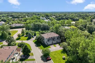 4791 Grenwich Rd N, Oakdale, MN 55128 - Photo 29