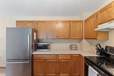 4791 Grenwich Road N, Oakdale, MN 55128 - Photo 11
