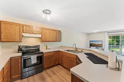 4791 Grenwich Road N, Oakdale, MN 55128 - Photo 7