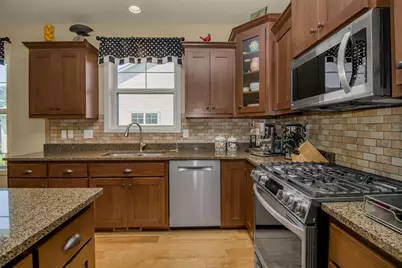 10709 Kingsfield Lane, Woodbury, MN 55129 - Photo 7