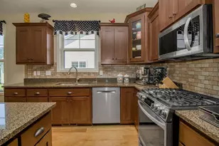10709 Kingsfield Ln, Woodbury, MN 55129 - Photo 7