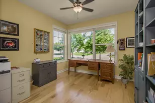10709 Kingsfield Ln, Woodbury, MN 55129 - Photo 5