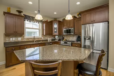 10709 Kingsfield Lane, Woodbury, MN 55129 - Photo 9