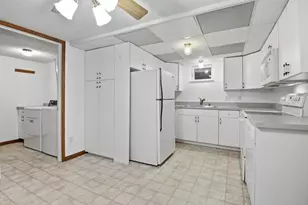 611 N Marshall Ave, Litchfield, MN 55355 - Photo 29