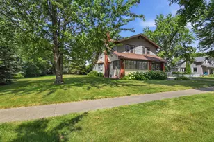 611 N Marshall Ave, Litchfield, MN 55355 - Photo 3