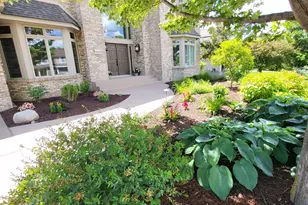 6102 Creek Ridge Ct, Minnetonka, MN 55345 - Photo 3