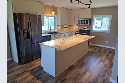 705 Glenview Drive, Albert Lea, MN 56007 - Photo 9