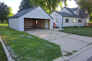 705 Glenview Dr, Albert Lea, MN 56007 - Photo 7