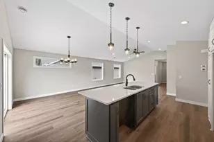7255 Hawthorne Ct, North Branch, MN 55056 - Photo 7