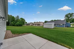 7255 Hawthorne Ct, North Branch, MN 55056 - Photo 27