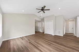 7255 Hawthorne Ct, North Branch, MN 55056 - Photo 11