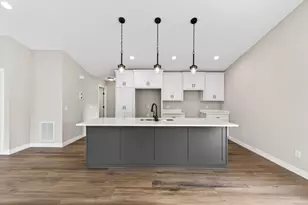 7255 Hawthorne Ct, North Branch, MN 55056 - Photo 11