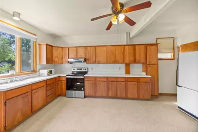 898 Western Avenue N, Saint Paul, MN 55117 - Photo 11
