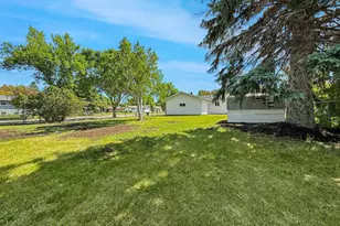 2403 18th St S, Moorhead, MN 56560 - Photo 33