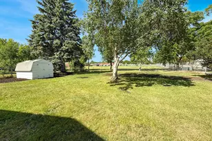2403 18th St S, Moorhead, MN 56560 - Photo 23