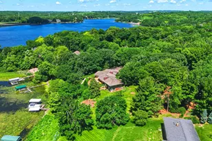7011 Willow Creek Rd, Eden Prairie, MN 55344 - Photo 3