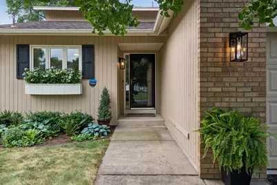 10441 Lee Drive, Eden Prairie, MN 55347 - Photo 39