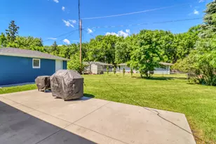 2402 Broadway N, Fargo, ND 58102 - Photo 43