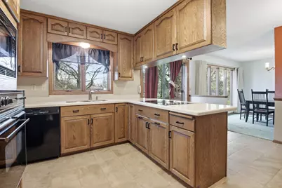 2932 N Plum Tree Circle, Menomonie, WI 54751 - Photo 9