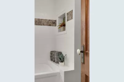 1202 Thomas Avenue, Saint Paul, MN 55104 - Photo 27