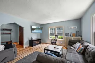 665 5th St E, Saint Paul, MN 55106 - Photo 11