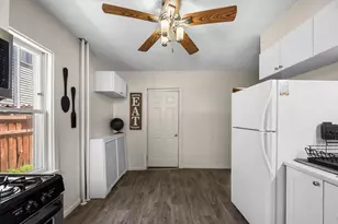 665 5th St E, Saint Paul, MN 55106 - Photo 11