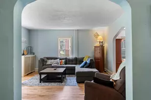 665 5th St E, Saint Paul, MN 55106 - Photo 9