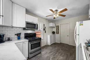 665 5th St E, Saint Paul, MN 55106 - Photo 15
