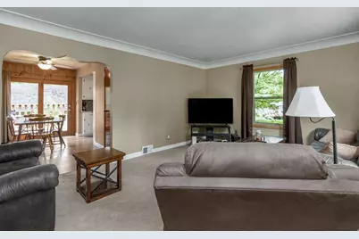 2087 Eldridge Avenue E, North Saint Paul, MN 55109 - Photo 3