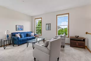 9993 Pincherry Ln, Eden Prairie, MN 55347 - Photo 3