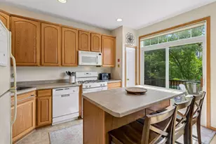 9993 Pincherry Ln, Eden Prairie, MN 55347 - Photo 13