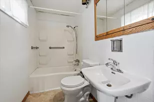4040 Adair Ave N, Robbinsdale, MN 55422 - Photo 13