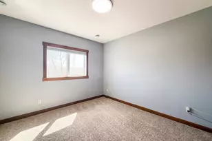 3927 Stone Point Dr NE, Rochester, MN 55906 - Photo 23