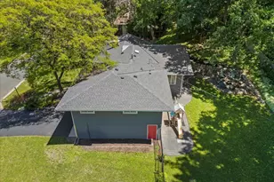 8435 Wesley Dr, Golden Valley, MN 55427 - Photo 45