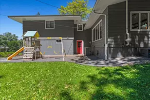 8435 Wesley Dr, Golden Valley, MN 55427 - Photo 39