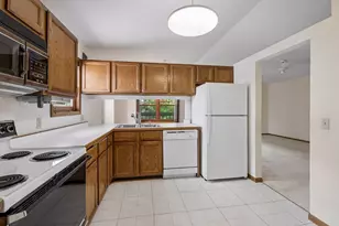 5317 Highpointe Terrace, Bloomington, MN 55437 - Photo 13