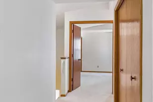 5317 Highpointe Terrace, Bloomington, MN 55437 - Photo 19