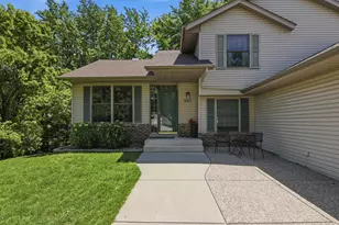 9953 Starlight Dr, Woodbury, MN 55125 - Photo 49