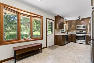 6911 Ticonderoga Trail, Eden Prairie, MN 55346 - Photo 7