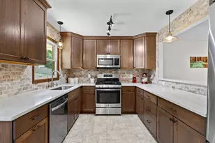 6911 Ticonderoga Trail, Eden Prairie, MN 55346 - Photo 9